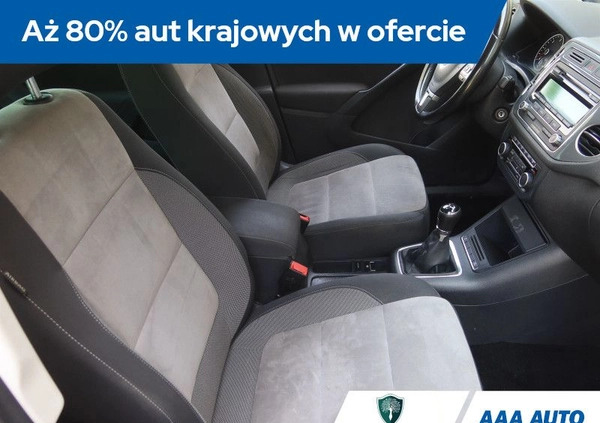 Volkswagen Tiguan cena 53000 przebieg: 145058, rok produkcji 2013 z Skoki małe 172